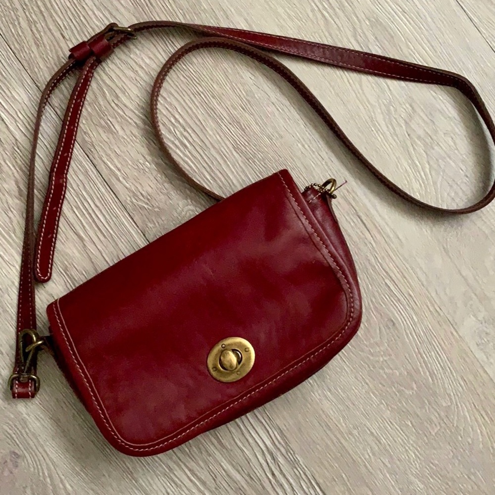 Roots Geuine Leather Crossbody Purse